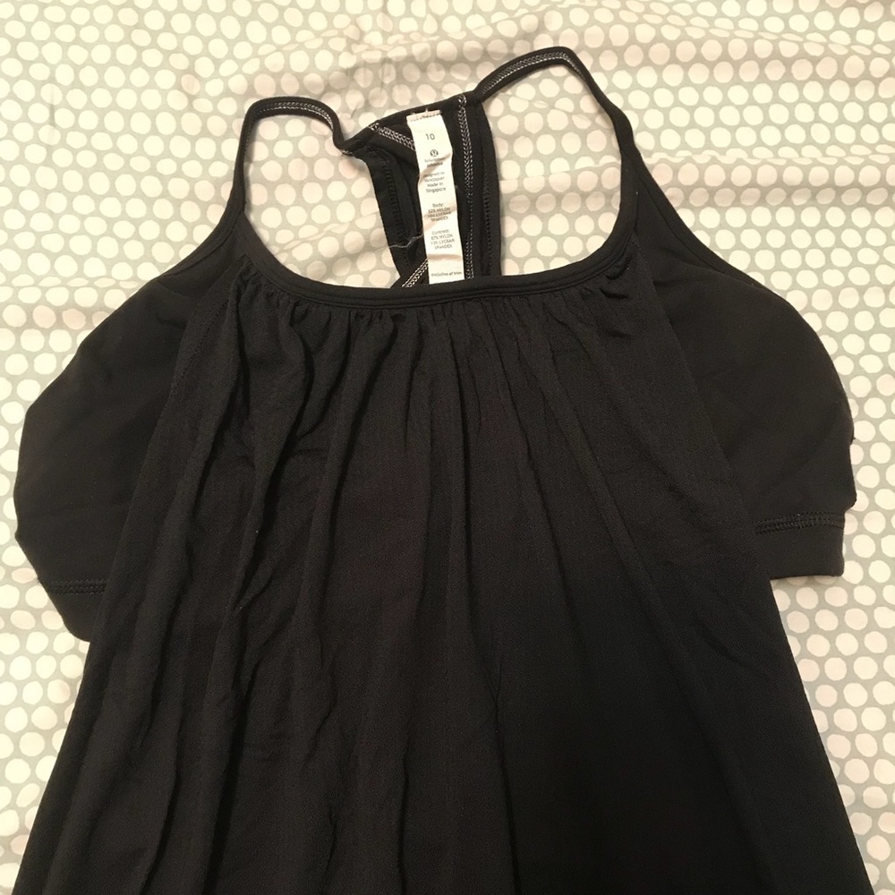 Lululemon tank top with built in bra Size 10